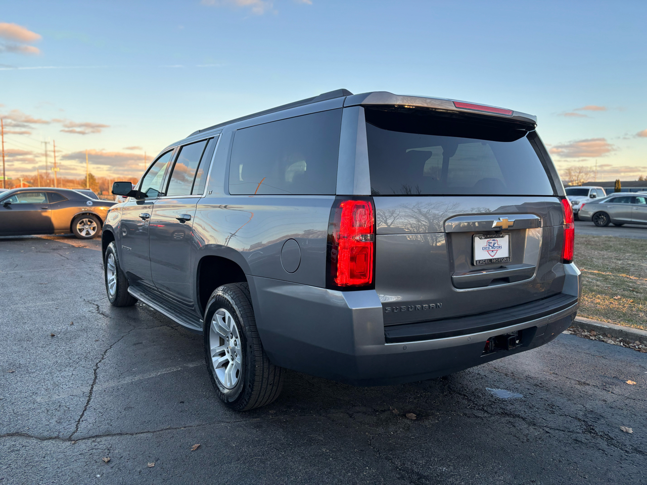 Chevrolet Suburban LT 4WD 2019