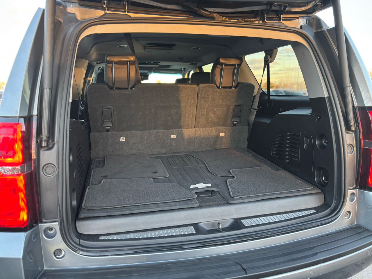 Chevrolet Suburban LT 4WD 2019