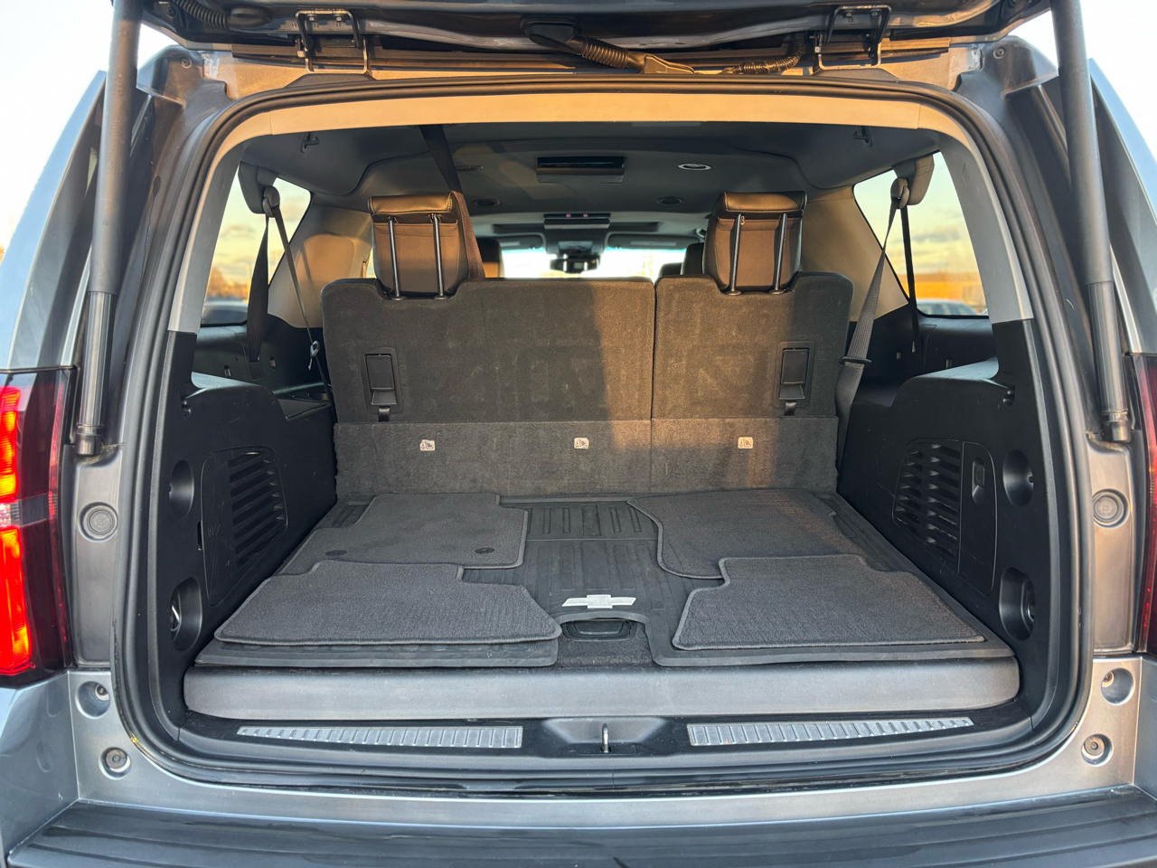 Chevrolet Suburban LT 4WD 2019