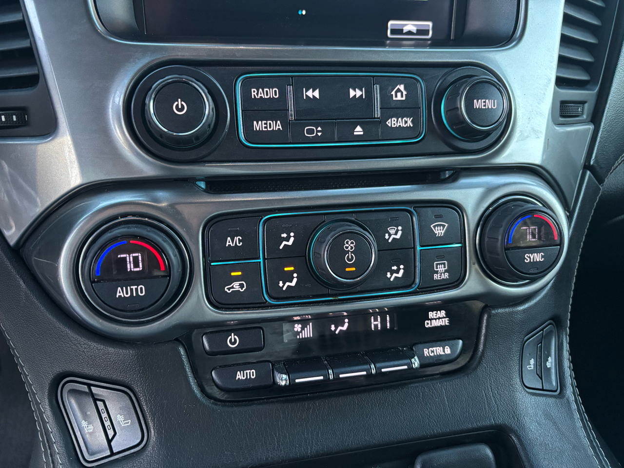 Chevrolet Suburban LT 4WD 2019