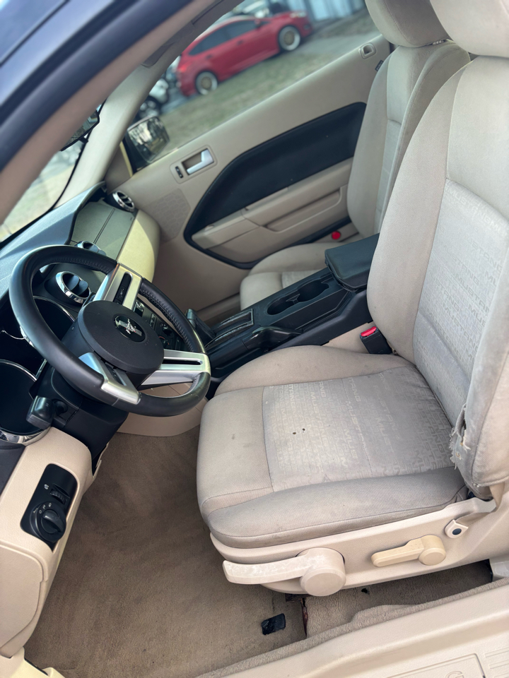 Ford Mustang V6 Premium Coupe 2008