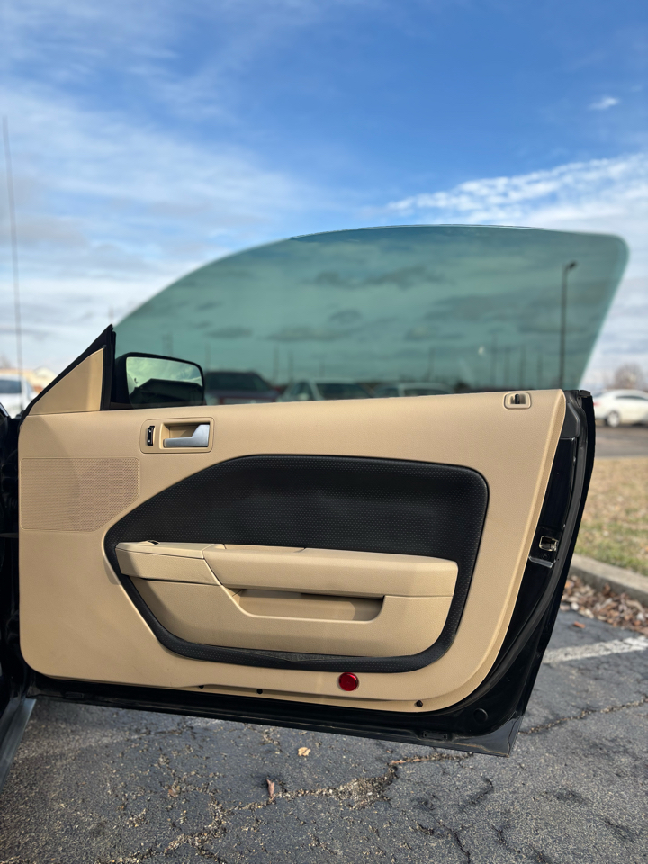 Ford Mustang V6 Premium Coupe 2008