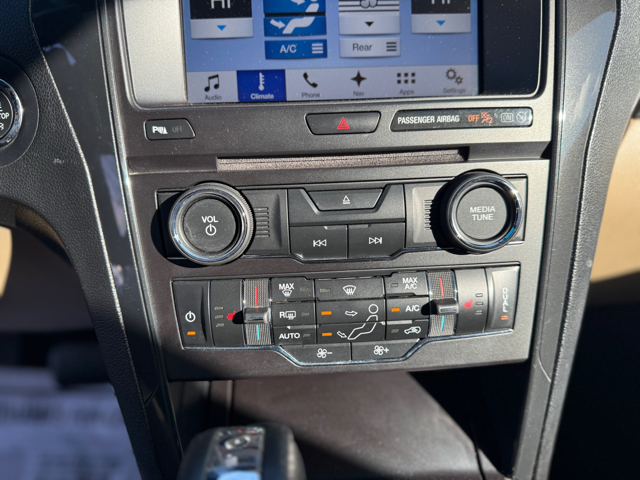 Ford Explorer XLT 4WD 2017