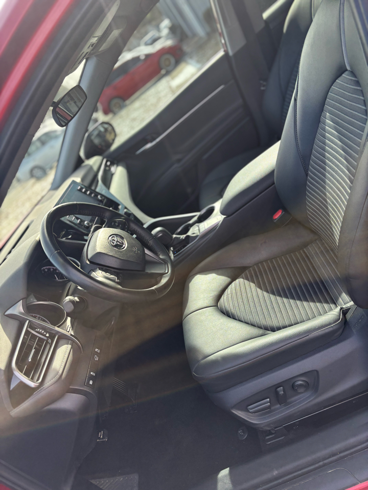 Toyota Camry SE 2023