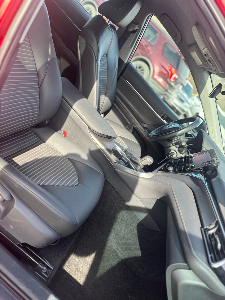 Toyota Camry SE 2023