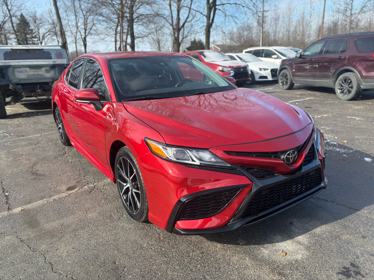 Toyota Camry SE 2023