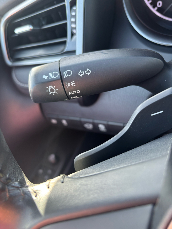 Toyota Camry SE 2023