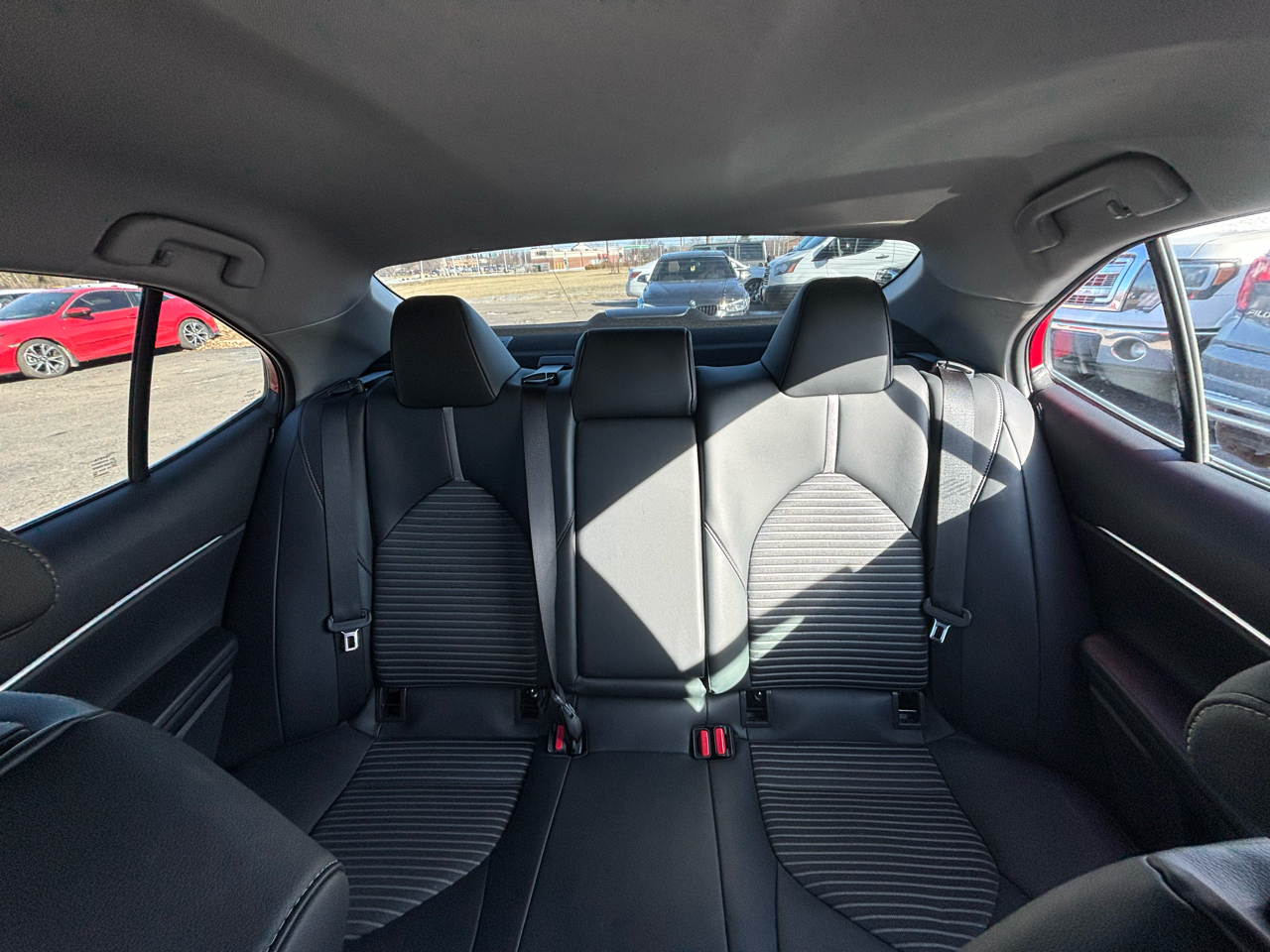 Toyota Camry SE 2023