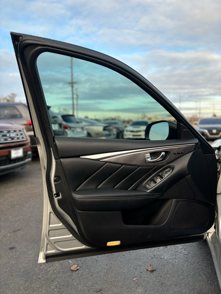 Infiniti Q50 3.0t Premium AWD 2016