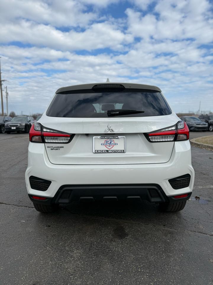 Mitsubishi Outlander Sport 2.0 ES CVT 2020