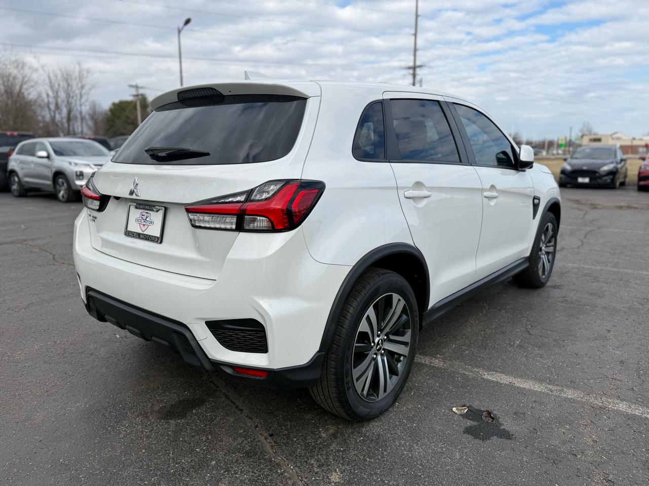 Mitsubishi Outlander Sport 2.0 ES CVT 2020