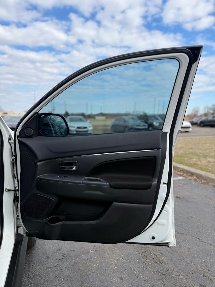 Mitsubishi Outlander Sport 2.0 ES CVT 2020