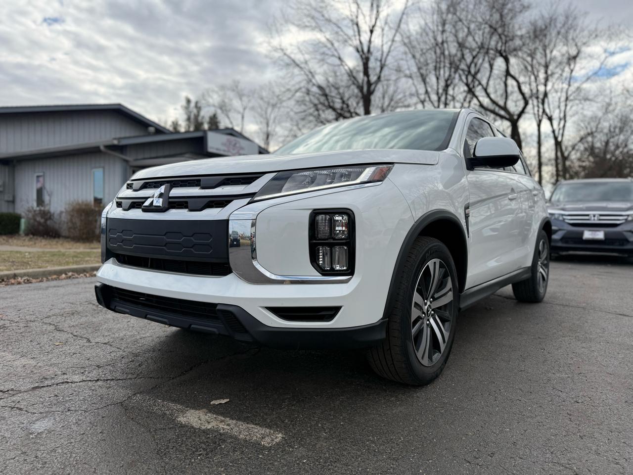 Mitsubishi Outlander Sport 2.0 ES CVT 2020