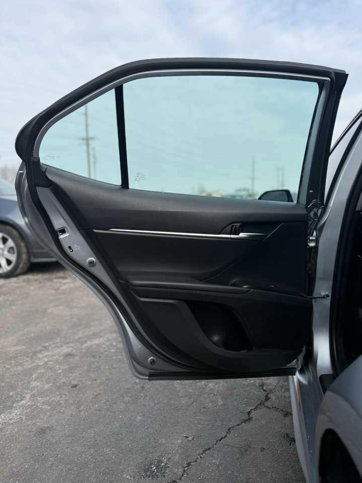 Toyota Camry SE 2019