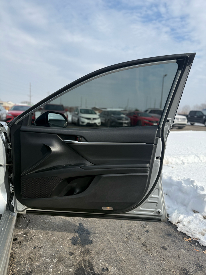 Toyota Camry SE 2019