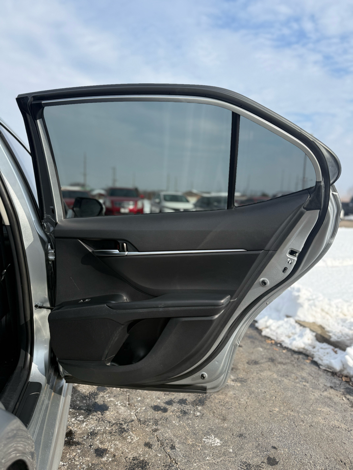 Toyota Camry SE 2019