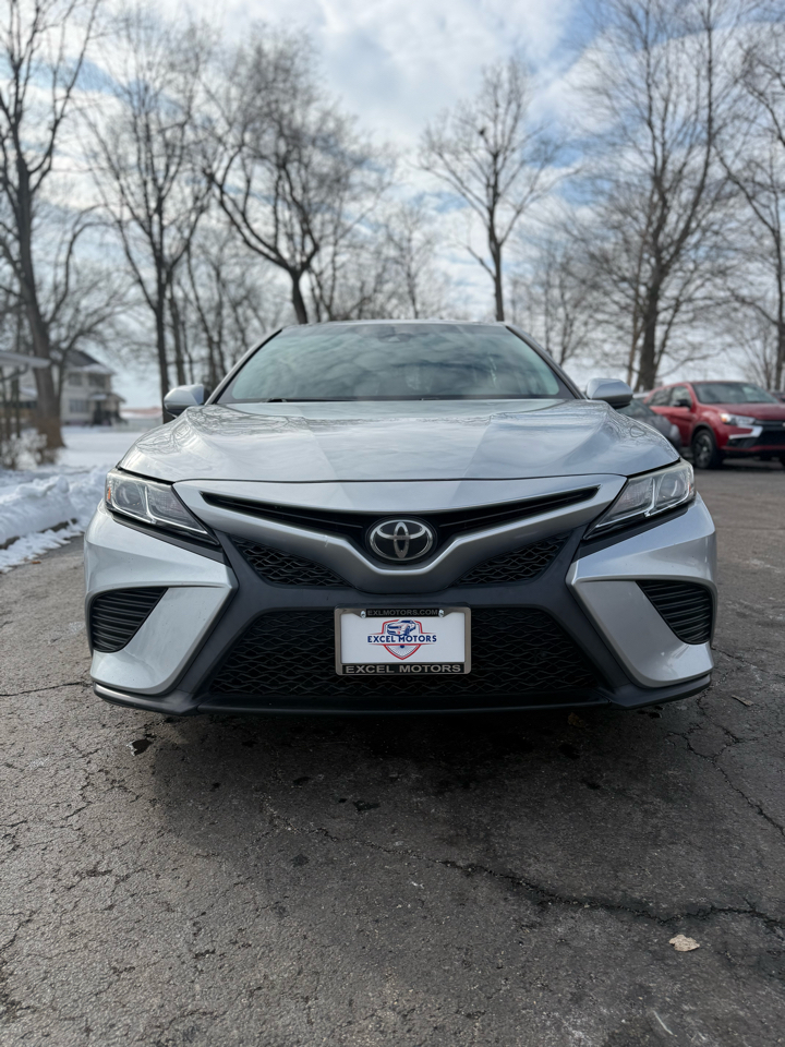 Toyota Camry SE 2019