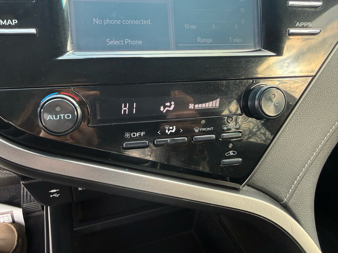 Toyota Camry SE 2019