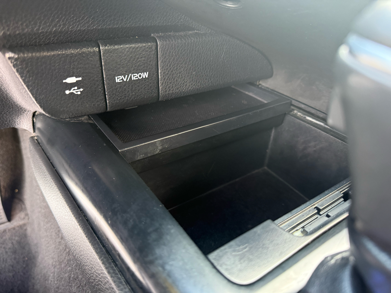 Toyota Camry SE 2019