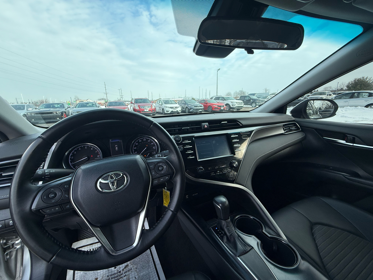 Toyota Camry SE 2019