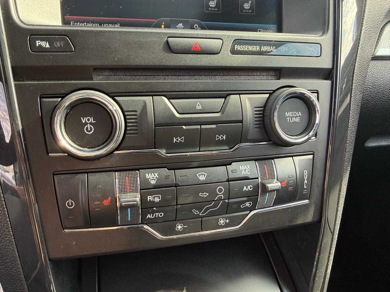 Ford Explorer XLT 4WD 2016