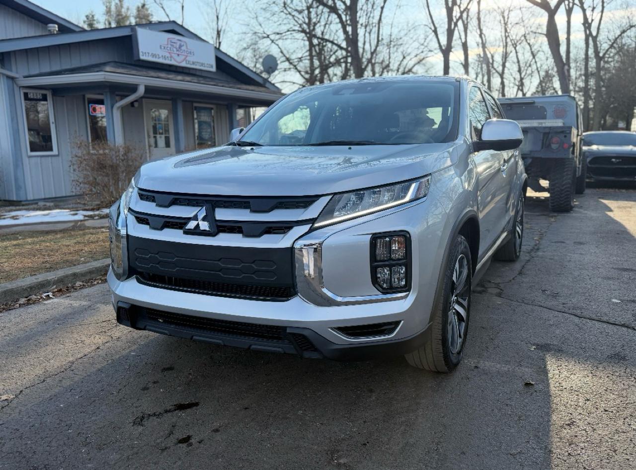 Mitsubishi Outlander Sport 2.0 ES CVT 2021