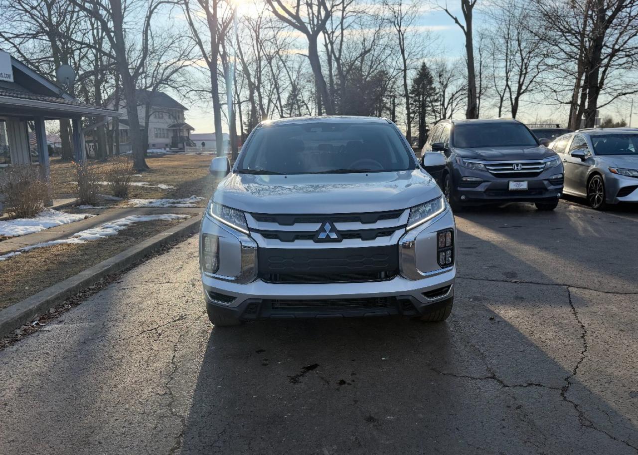 Mitsubishi Outlander Sport 2.0 ES CVT 2021