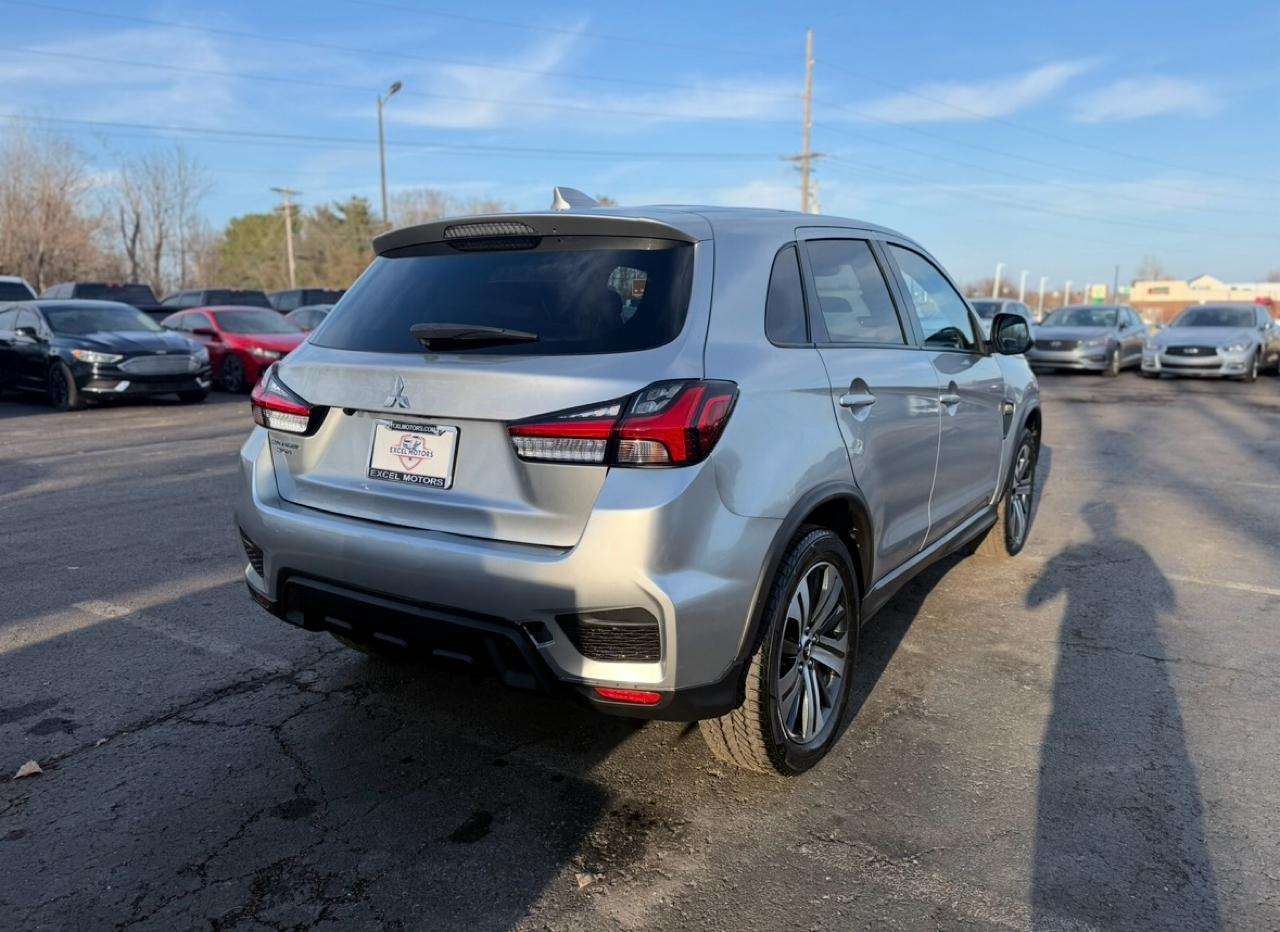 Mitsubishi Outlander Sport 2.0 ES CVT 2021