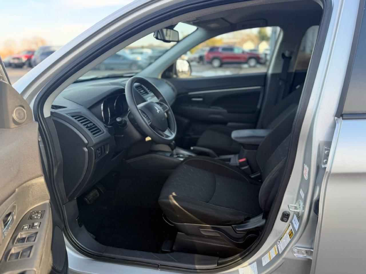 Mitsubishi Outlander Sport 2.0 ES CVT 2021