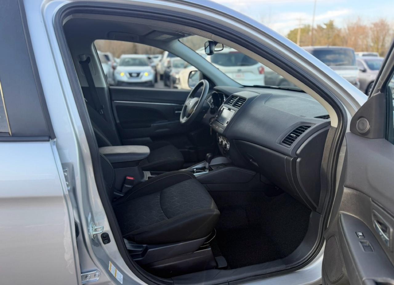 Mitsubishi Outlander Sport 2.0 ES CVT 2021