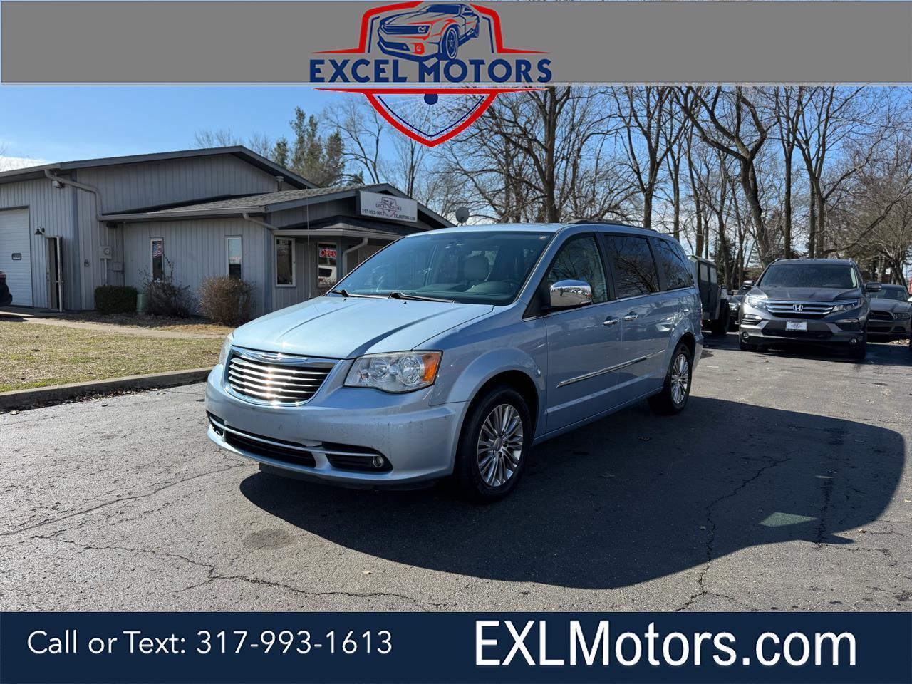 Chrysler Town & Country Touring-L 2013
