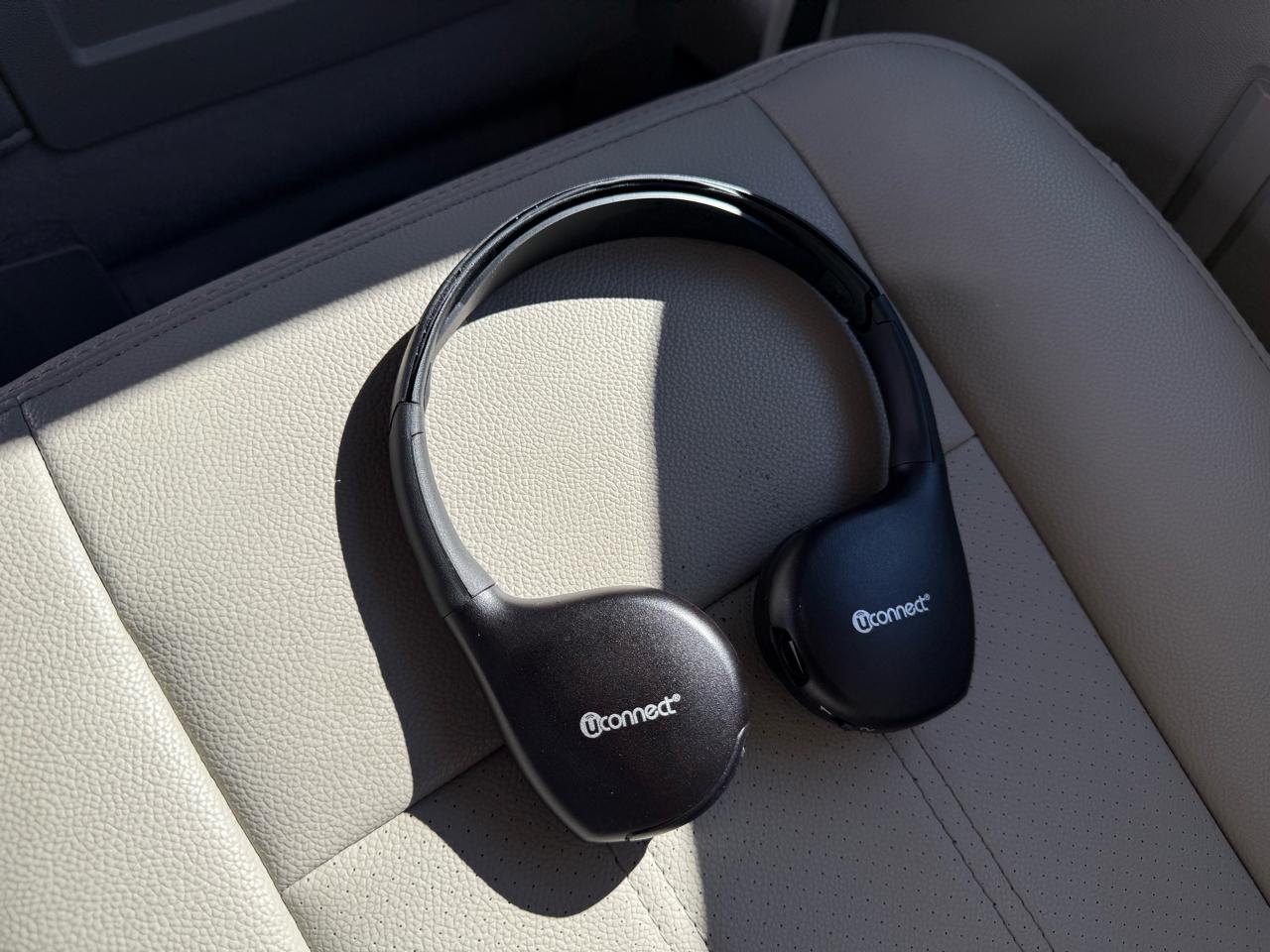 Chrysler Town & Country Touring-L 2013