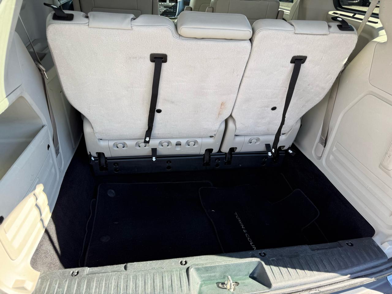 Chrysler Town & Country Touring-L 2013