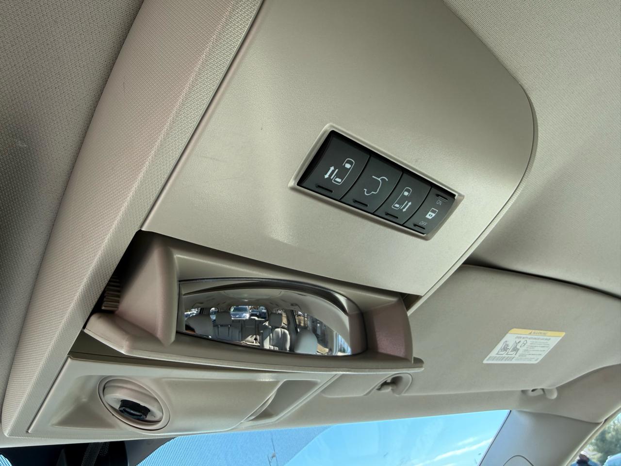 Chrysler Town & Country Touring-L 2013