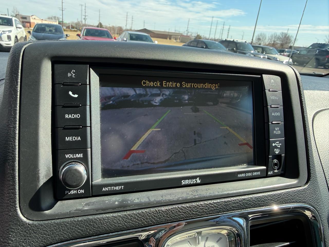 Chrysler Town & Country Touring-L 2013