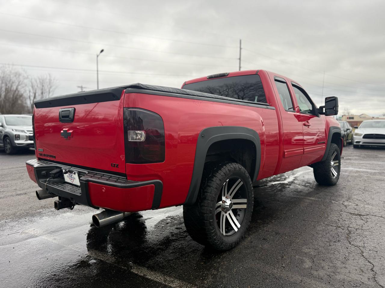 Chevrolet Silverado 1500 LTZ Extended Cab 4WD 2010
