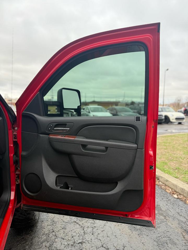 Chevrolet Silverado 1500 LTZ Extended Cab 4WD 2010