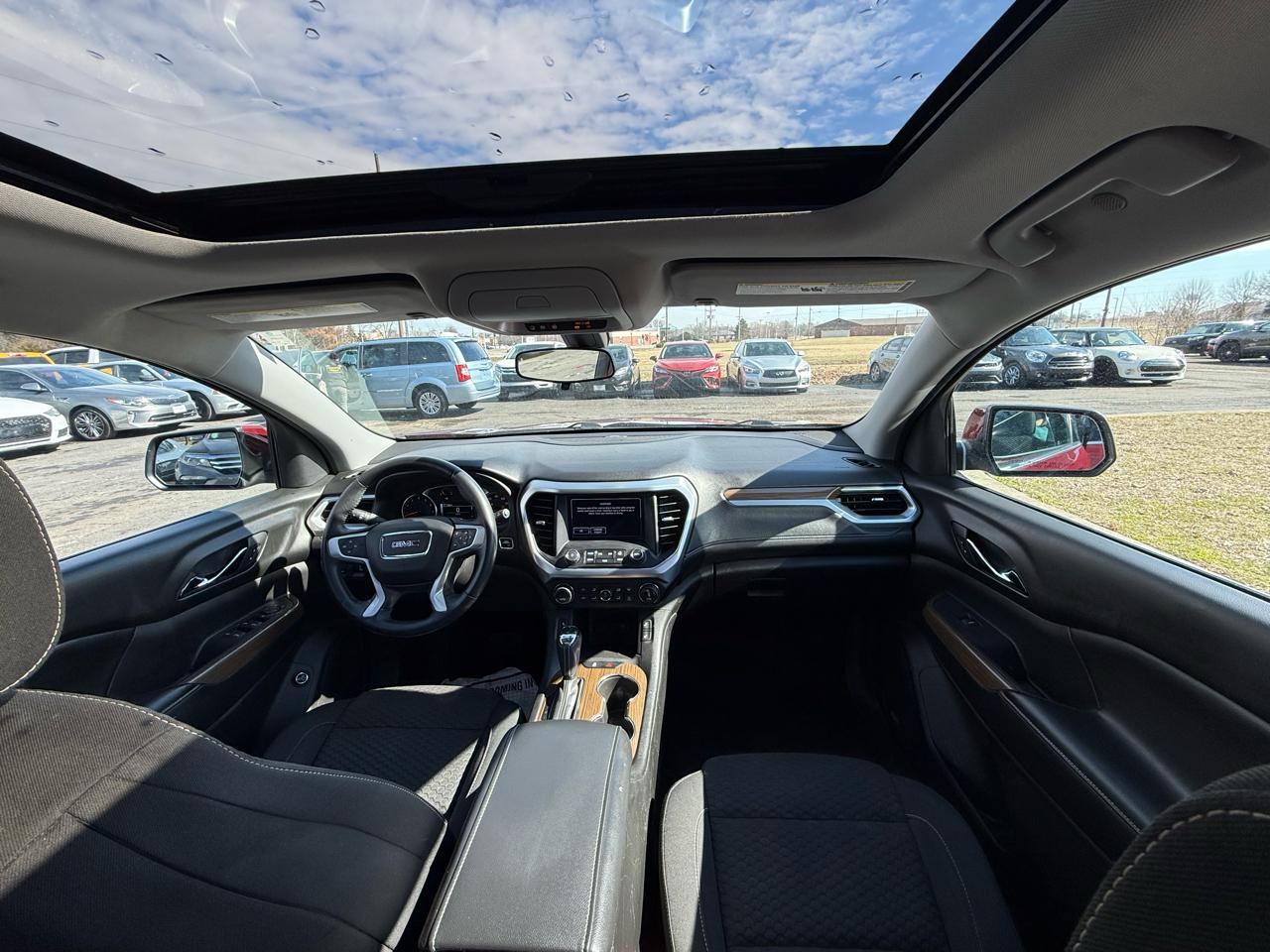 GMC Acadia SLE 4D SUV FWD 2017