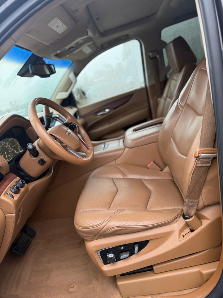 Cadillac Escalade ESV Platinum 4WD 2015