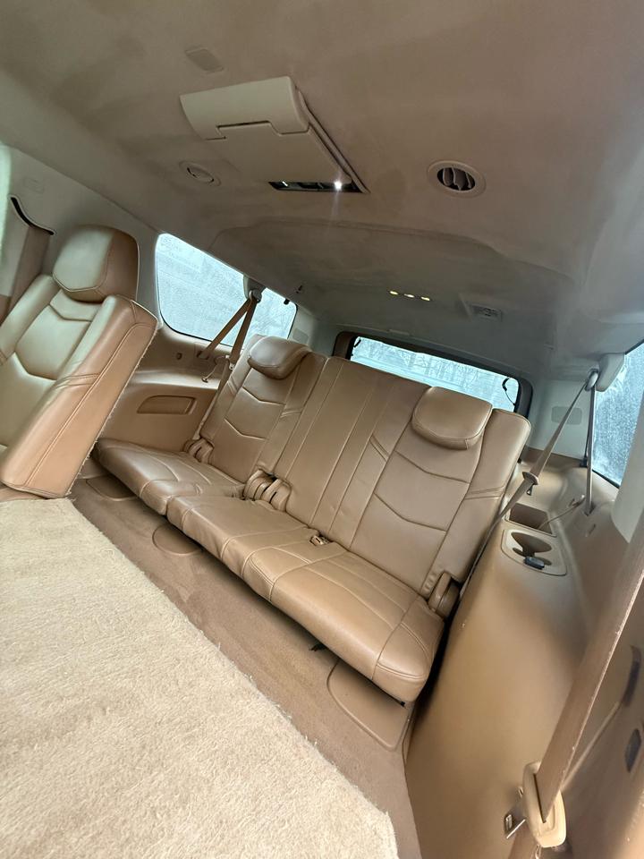 Cadillac Escalade ESV Platinum 4WD 2015