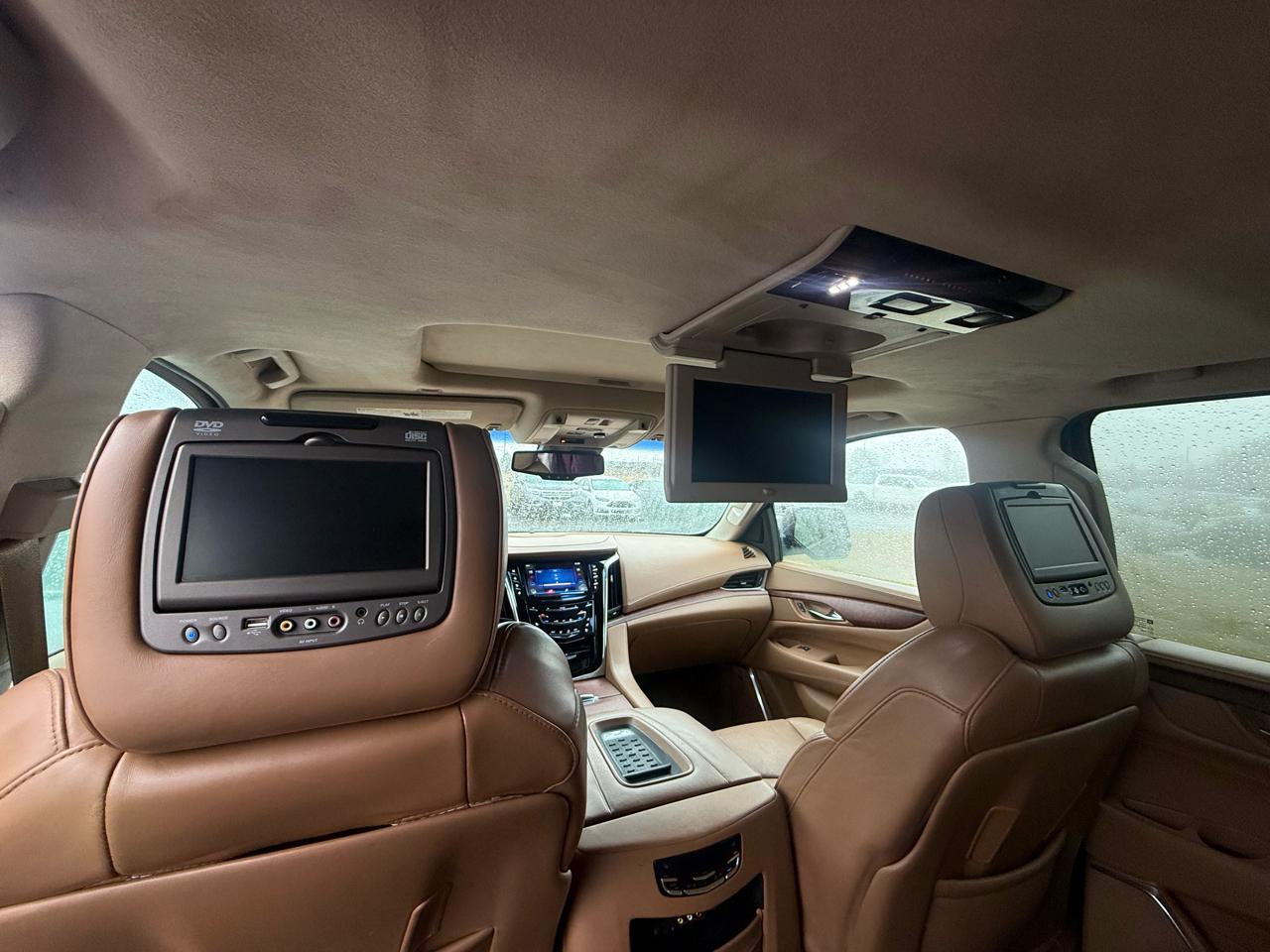 Cadillac Escalade ESV Platinum 4WD 2015