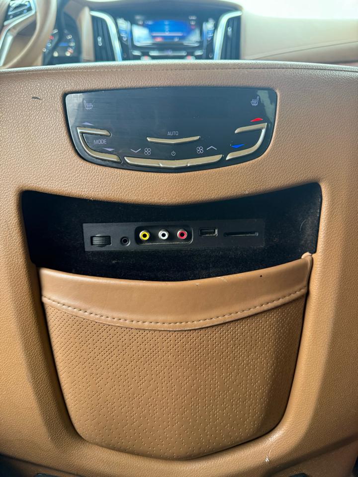 Cadillac Escalade ESV Platinum 4WD 2015