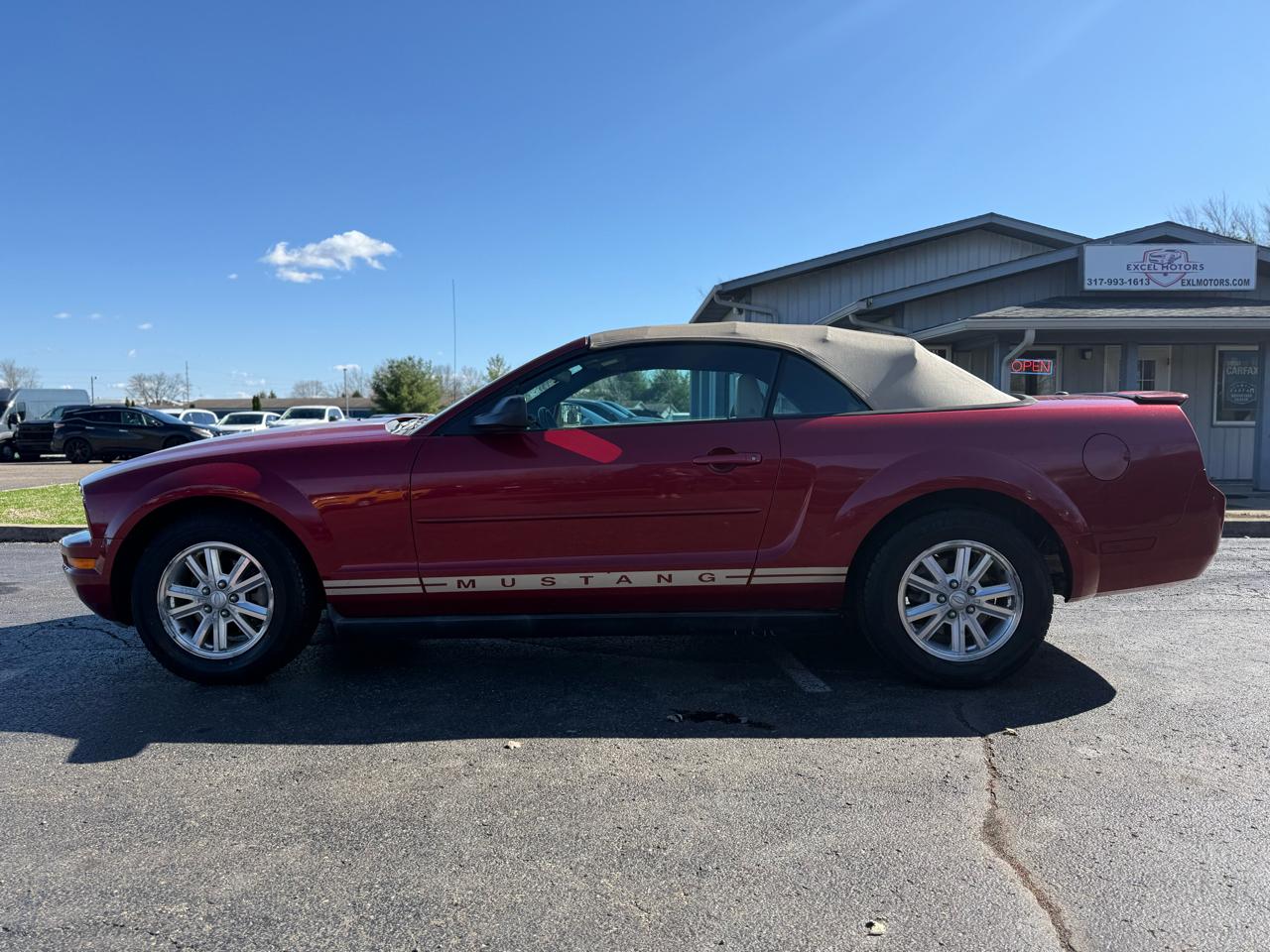 Ford Mustang V6 Deluxe Convertible 2007