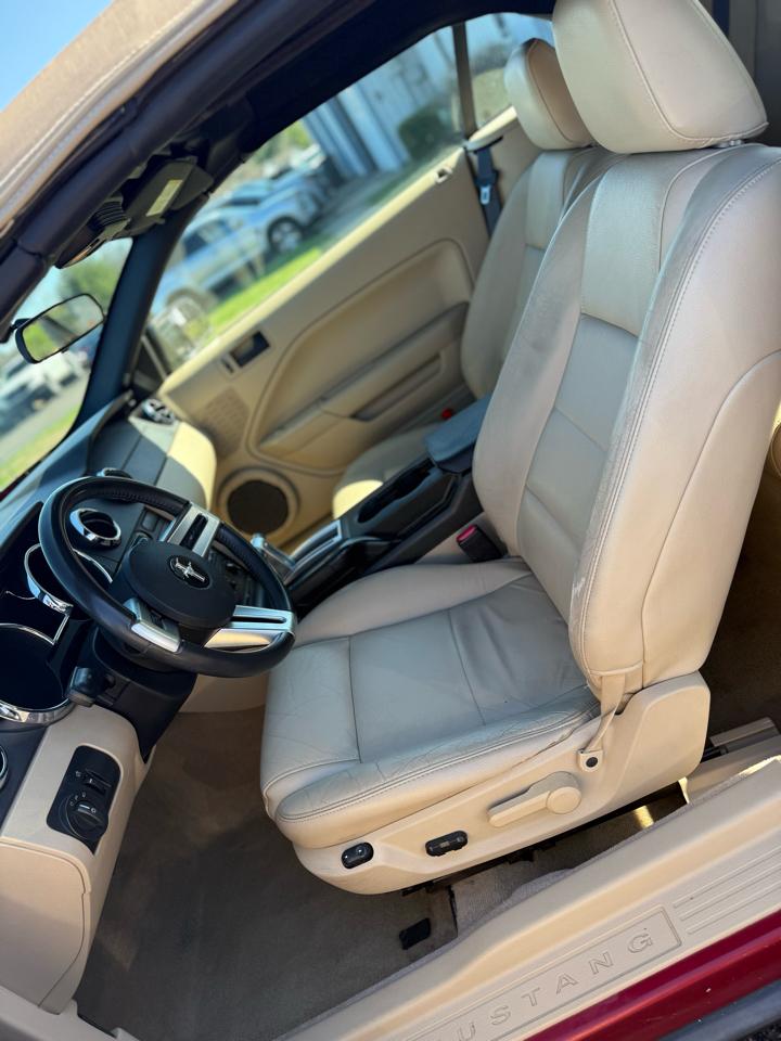 Ford Mustang V6 Deluxe Convertible 2007