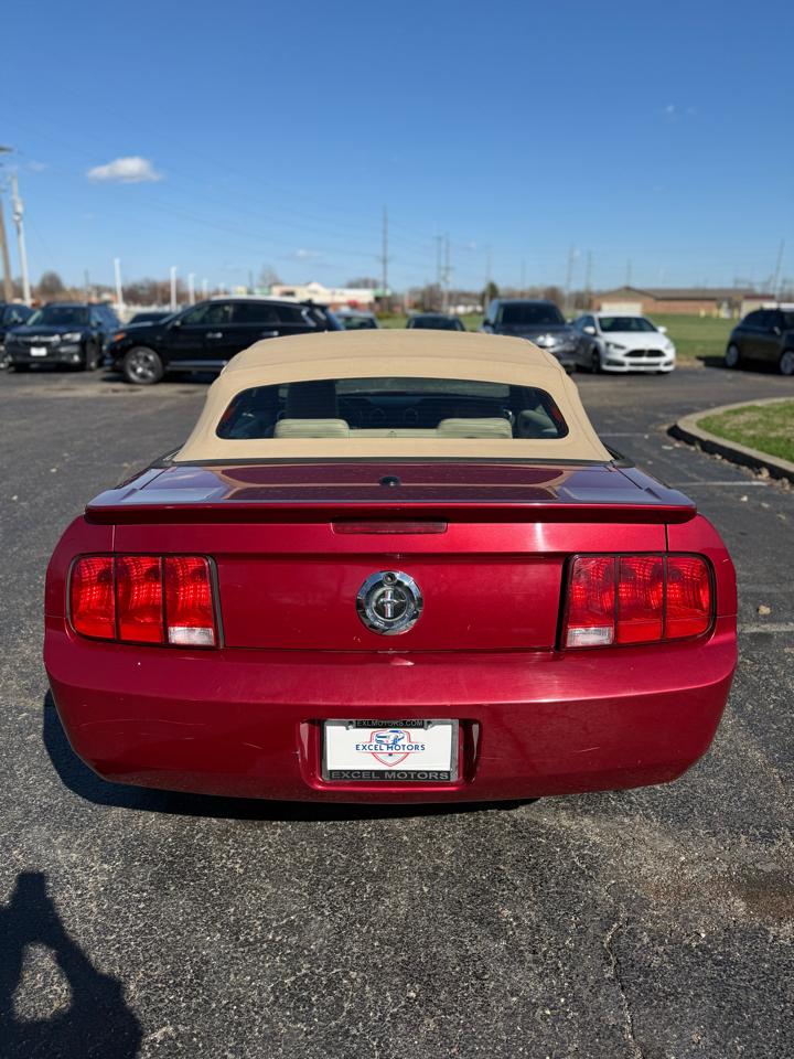Ford Mustang V6 Deluxe Convertible 2007