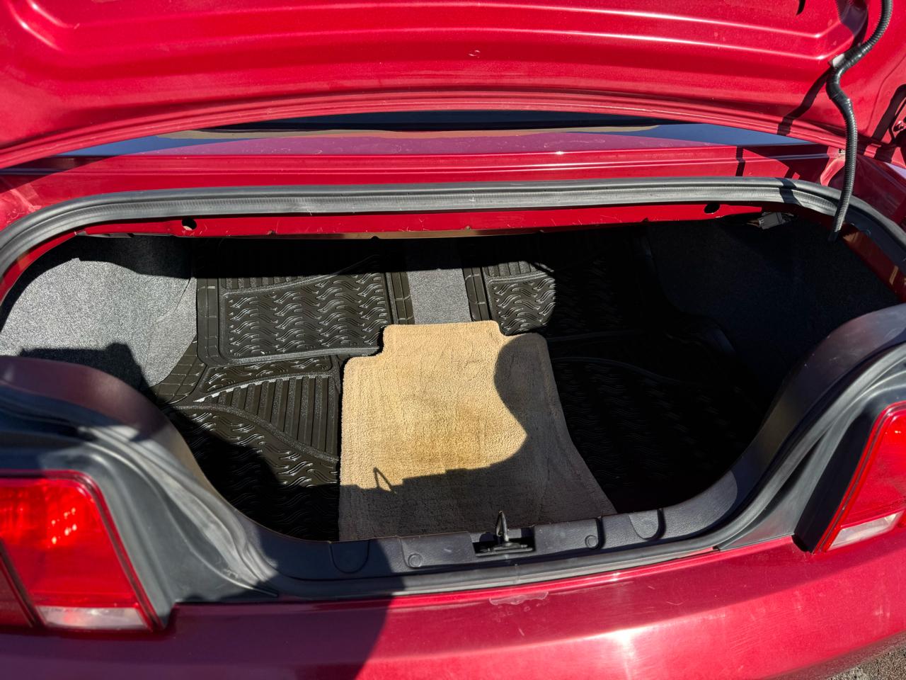 Ford Mustang V6 Deluxe Convertible 2007