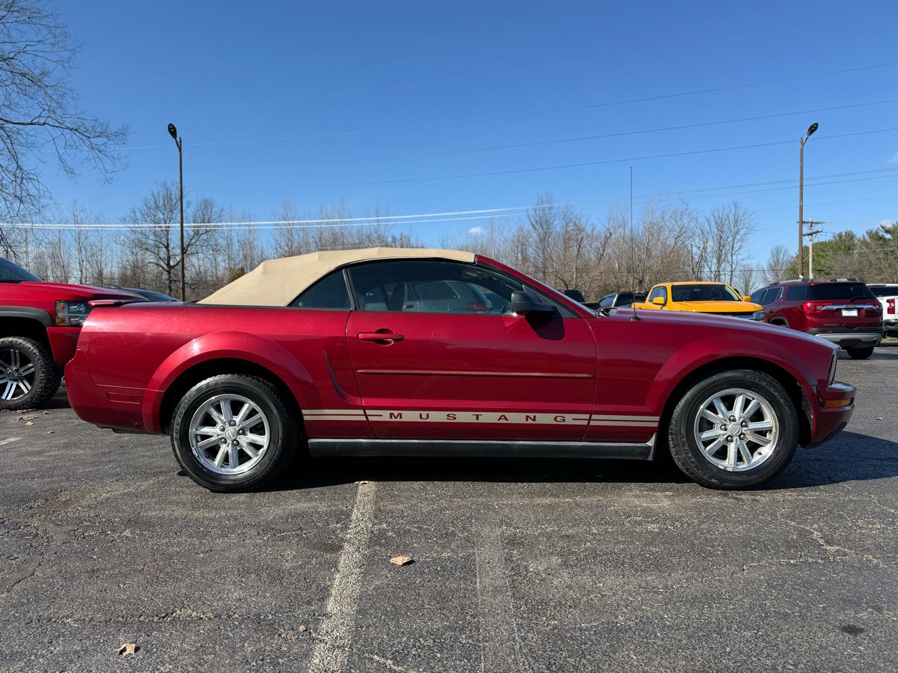 Ford Mustang V6 Deluxe Convertible 2007