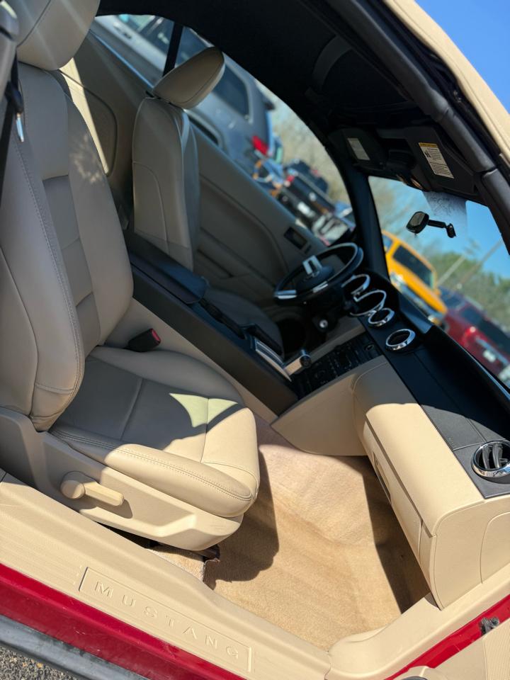 Ford Mustang V6 Deluxe Convertible 2007