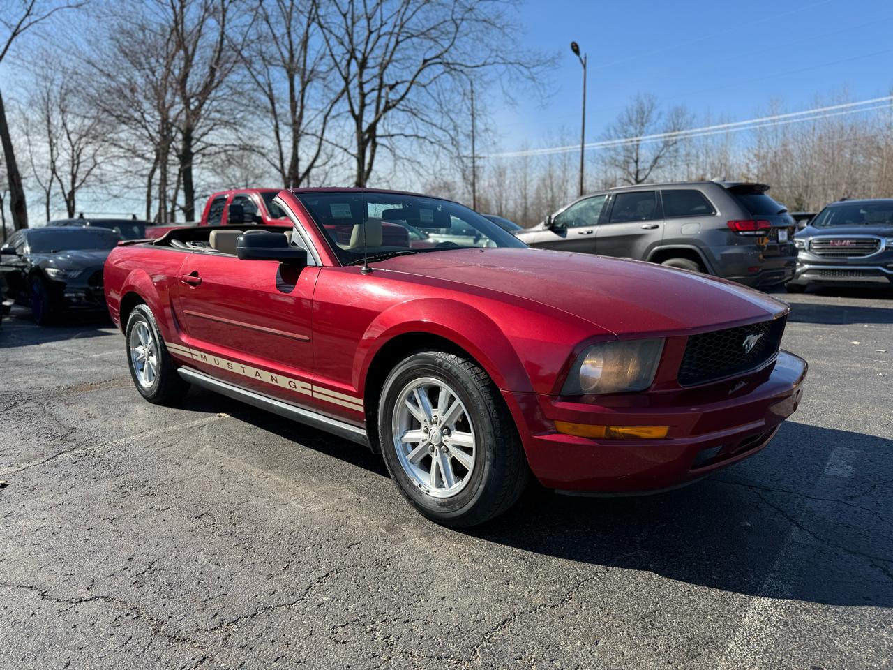 Ford Mustang V6 Deluxe Convertible 2007