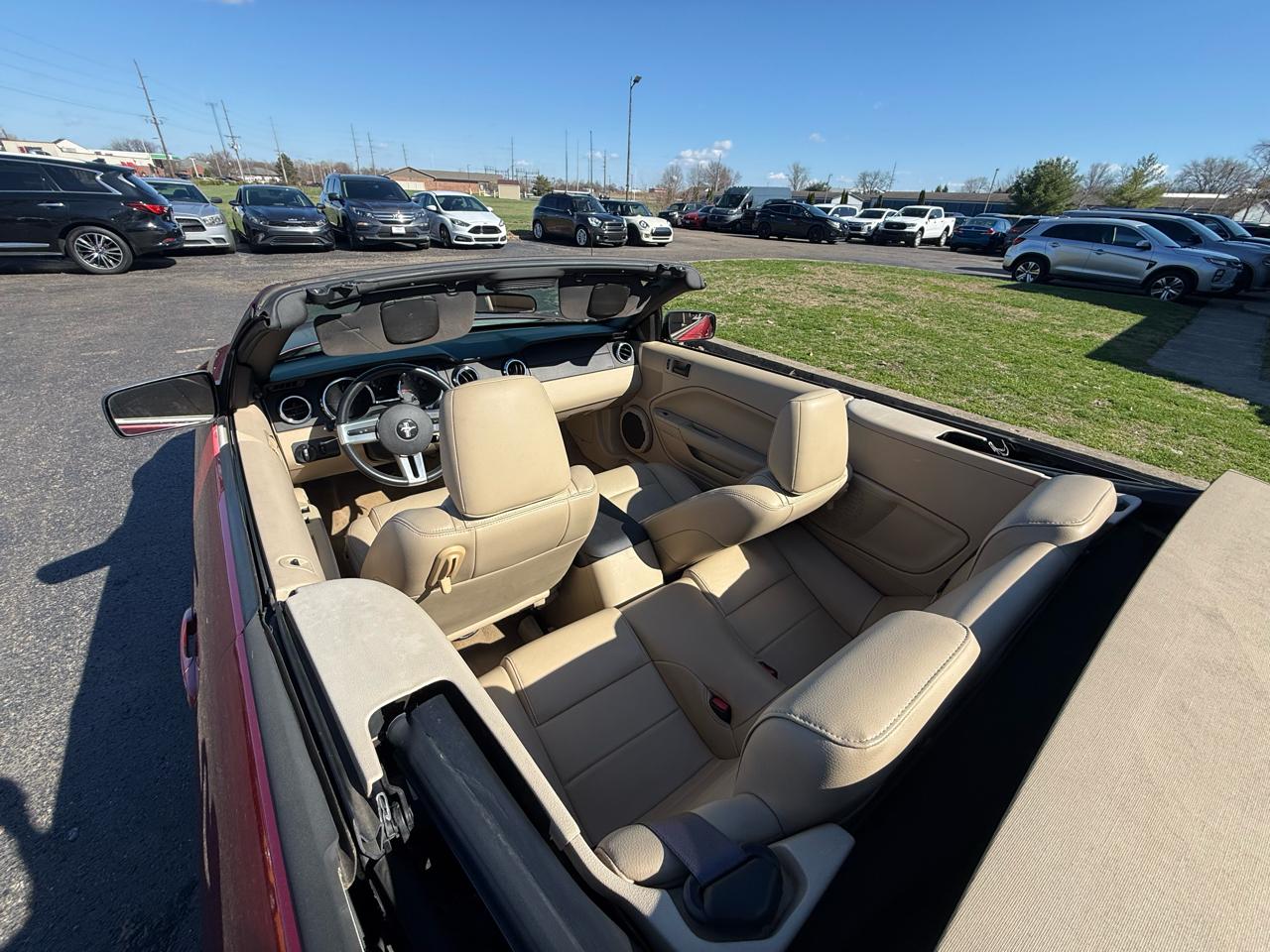 Ford Mustang V6 Deluxe Convertible 2007